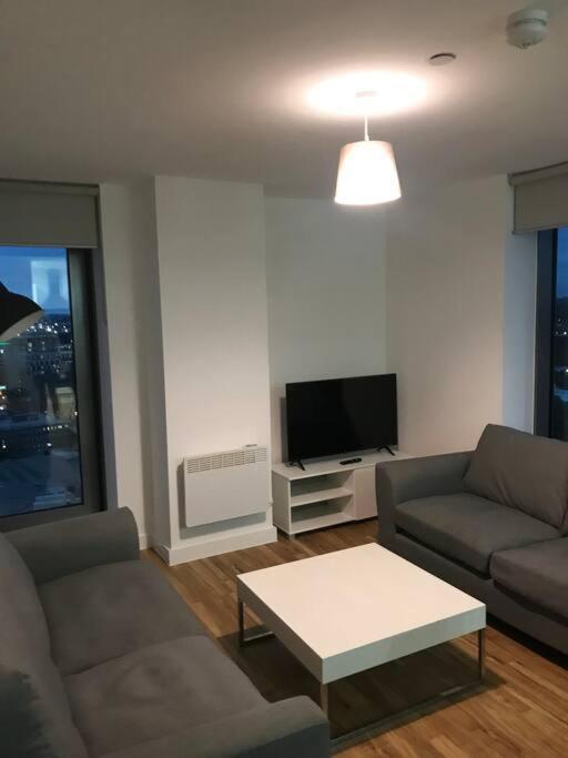 Mediacity Lovely 2 Bed Apartment Amazing Views Near Man United Manchester Exterior photo